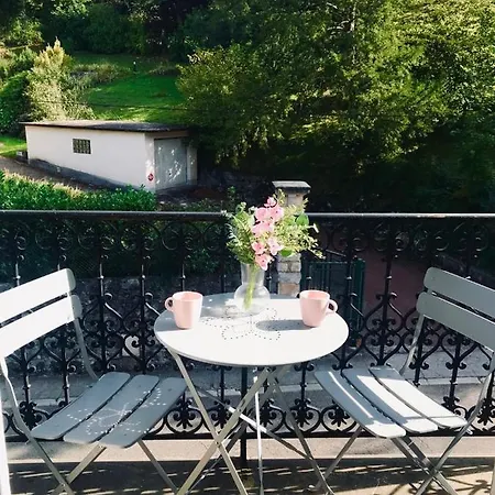 Proche Du Centre Et Des Thermes *