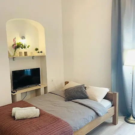 Proche Du Centre Et Des Thermes Apartment *