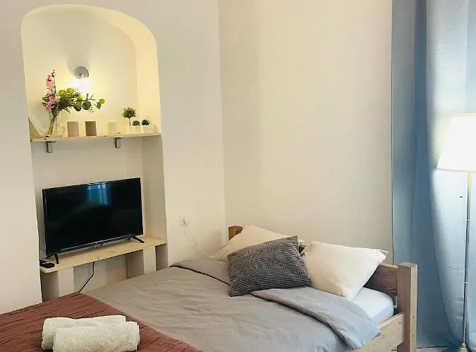 Proche Du Centre Et Des Thermes Apartment *