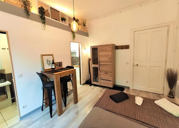 Apartment Proche Du Centre Et Des Thermes