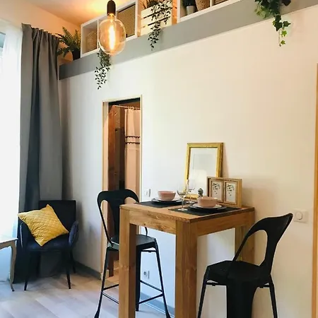 Proche Du Centre Et Des Thermes Appartamento