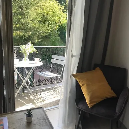 Proche Du Centre Et Des Thermes